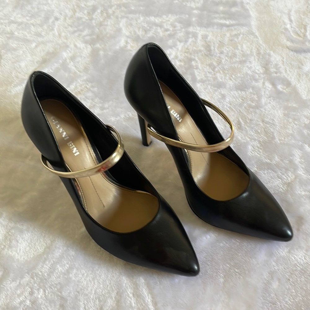 Gianni Bini High Heal, Matte Black, Gold Strap